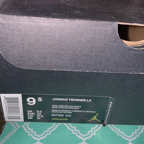 Jordan Trunner LX. - Picture 10 of 10